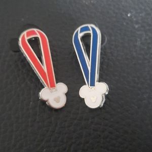Disney pins